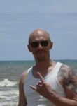 Ma, 45, Yagodnoye