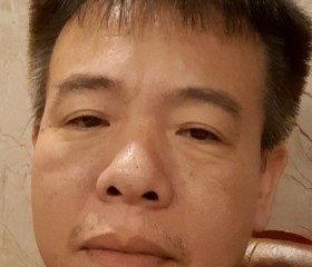 Hiền Hoàng, 40, Hanoi