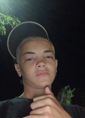 Thiago из Três Rios 20 лет