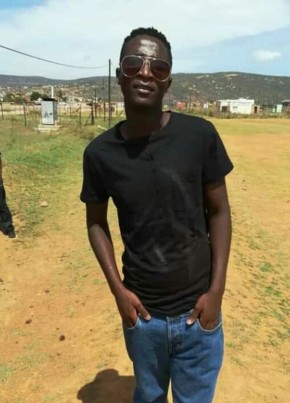 Katlego Tebza из IPitoli 30 лет