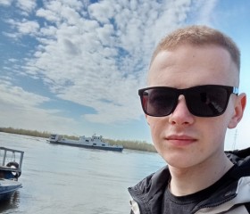 Svyatoslav, 21, Novosibirsk