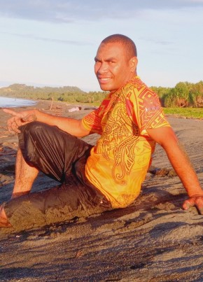Alexander Rueben, 21, Papua New Guinea, Port Moresby