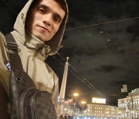 Babur Mettiyew, 21, Saint Petersburg