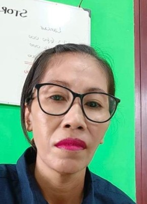 Helly Mamole, 19, Indonesia, Kota Sorong