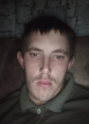 Сергей из Кировския 22 года