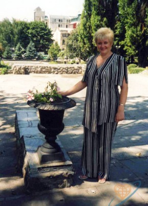 Лариса, 60, Україна, Харків