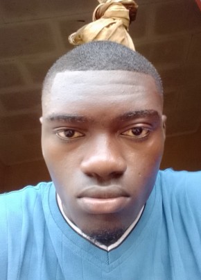 Michel Ngoteni, 21, République démocratique du Congo, Kinshasa