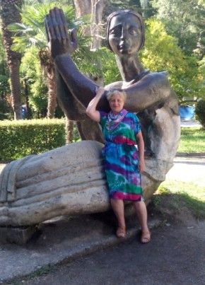 елена, 67, Россия, Санкт-Петербург