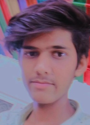 Ajay Raj, 20, India, Damoh