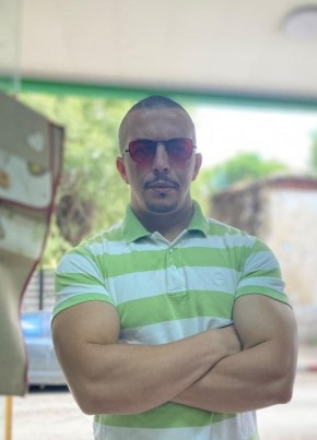 Bigboussad, 28, People’s Democratic Republic of Algeria, Freha