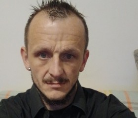 Loic, 39, Angers