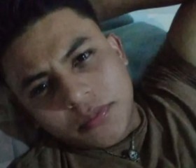 Alex, 24, Orange Walk