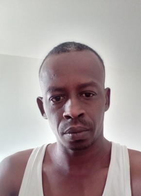 Ahmed, 34, République Française, Troyes