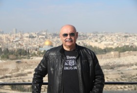 Alexander, 70 - General