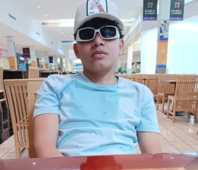Denis, 19, Lincoln (State of Nebraska)