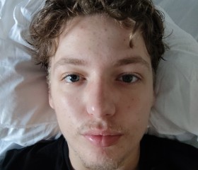Esteban, 19, Charleroi