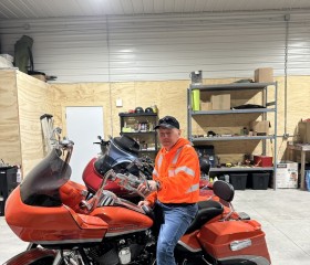 GENNADII, 56, London