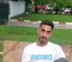 wissam, 22, Kinshasa