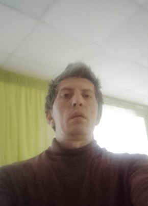 Максим из Киров (Калужской обл.) 47 лет