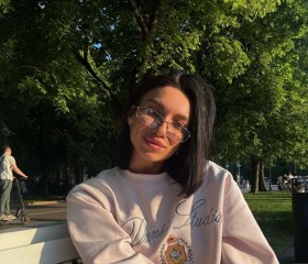 Ksenia, 31, Brussels