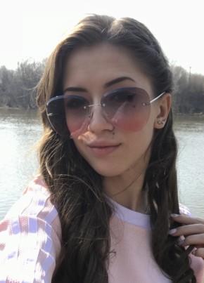 Аня, 24, Россия, Москва