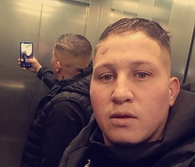 Aziz, 26, Marseille
