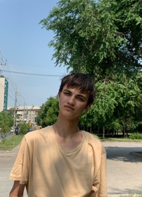 Влад Кричевский из Новосибирска 18 лет