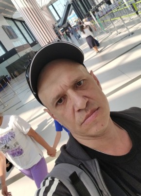 Дмитрий из Омска 46 лет