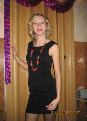 Блондинка, 37, Россия, Санкт-Петербург