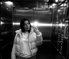 Ayya, 23, Amsterdam