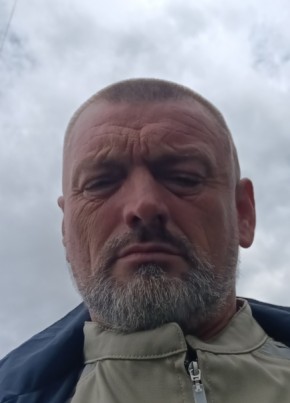 Виталий из Березники 52 года