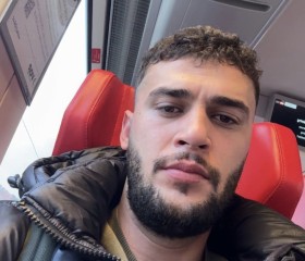 Kazanova, 37, Tirana