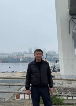 Мурат из Владивостока 57 лет