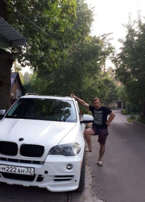 Влад Катков из Рассказово 42 года