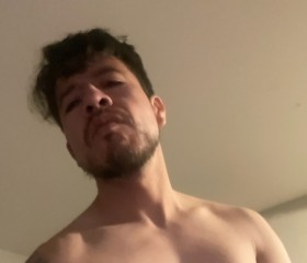 Gabo, 36, Thousand Oaks