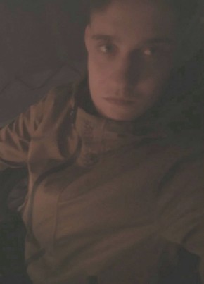 Никита из Киров (Кировской обл.) 22 года