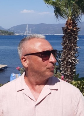 Viktor из Oleśnica 57 лет