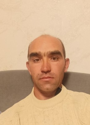 Роман из Ижевска 40 лет