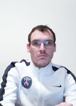 Olivier, 29, République Française, La Roche-sur-Yon