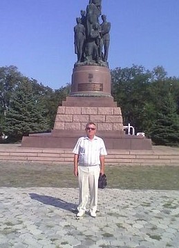 Александр из Луганска 70 лет