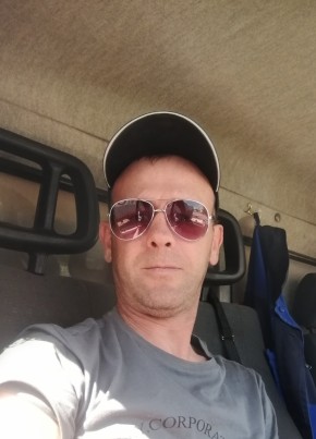 Анатолий, 44, Россия, Варна