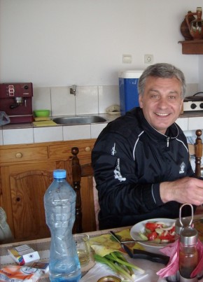 Valeriy, 65, Република България, Варна