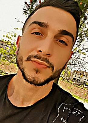 Hsein, 25, Lebanon, Zahle