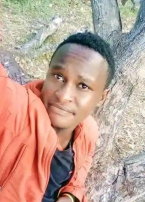 Tim из Kilifi 18 лет