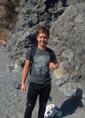 Павел, 18, Россия, Симферополь