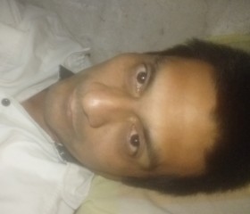 Alejandro, 38, Reconquista