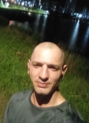 Максим из Первоуральска 34 года
