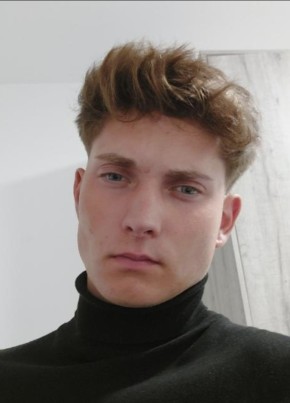 Sascha из Weimar 22 года