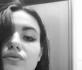 Amina, 21, Budingen