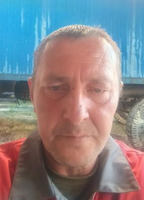 Максим из Северскаи 46 лет